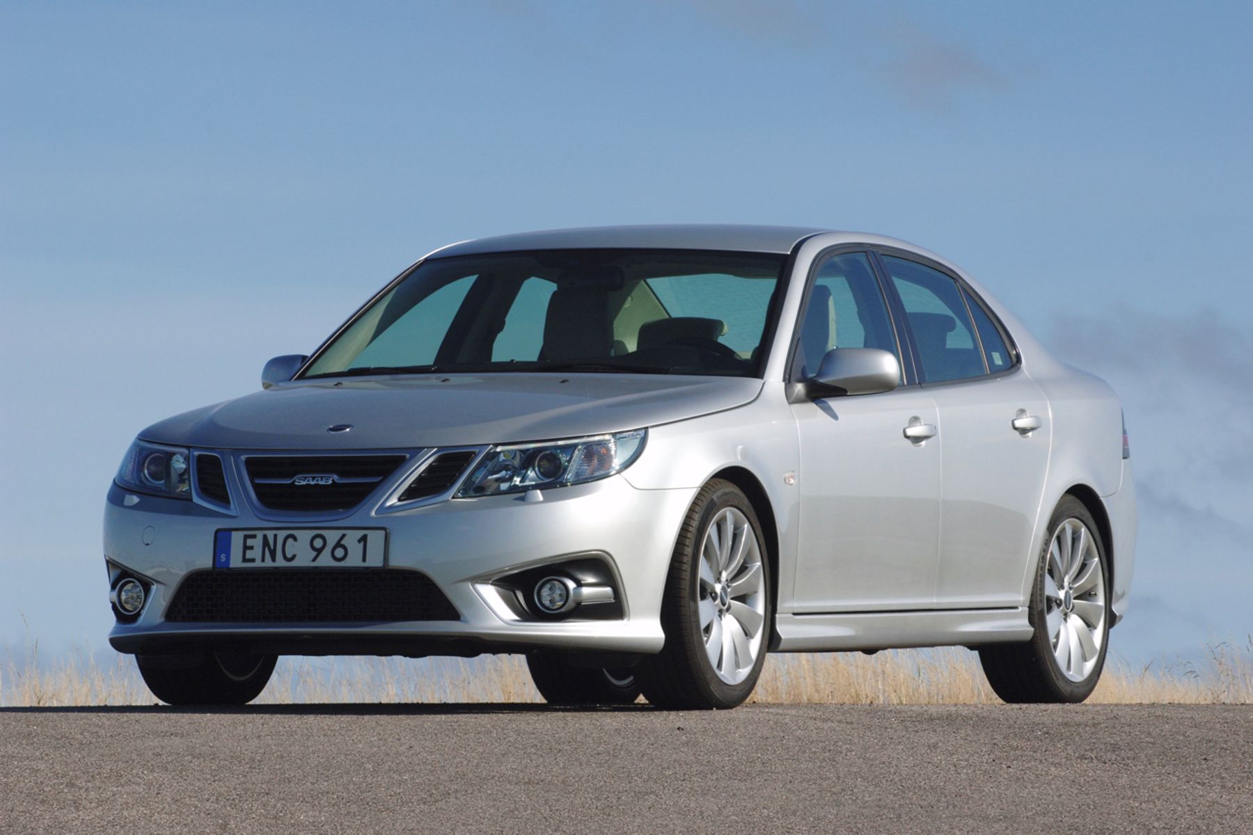 Saab 9-3 Aero front side