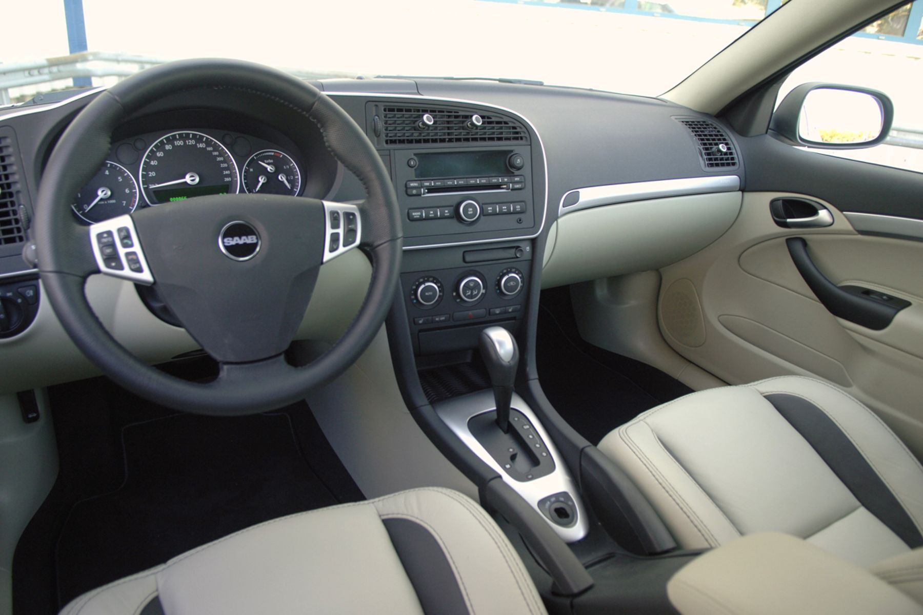 Saab 9-3 Aero interior front seat